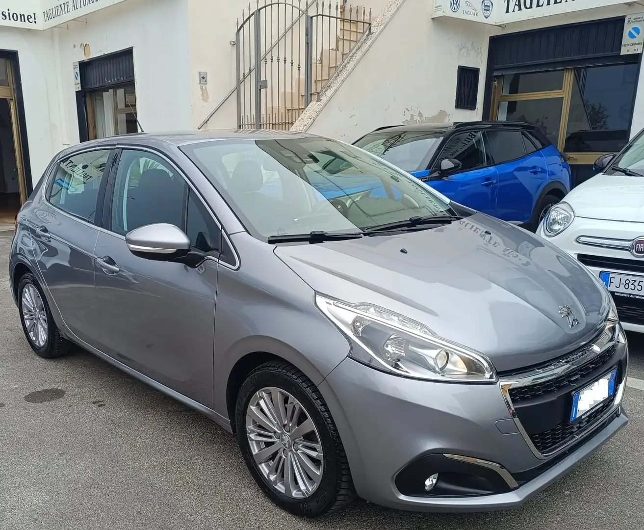 Peugeot 208 208 5p 1.5 bluehdi Allure s NEOPATENTATI Grigio - 1