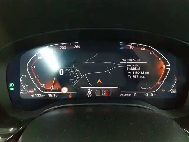 BMW 5 Series view 11