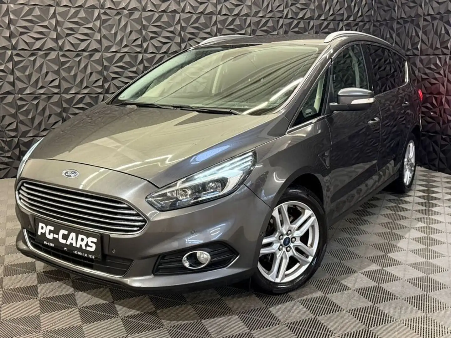 Ford S-Max 2.0 TDCi Titanium 4x4 Grau - 2