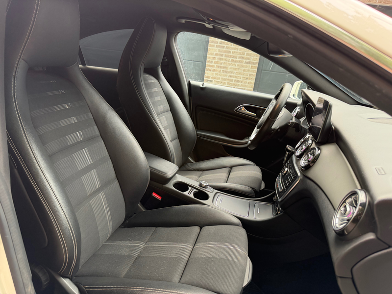 Mercedes-Benz CLA 180 CLA 180-AUTOMATIQUE-CAPTEUR-NAVI-XENON-LED — photo 10