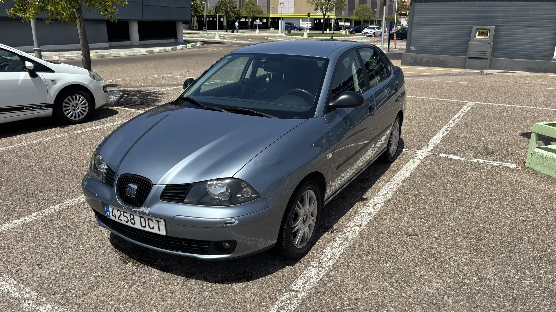 SEAT Cordoba Córdoba 1.9 TDi Signa - 2
