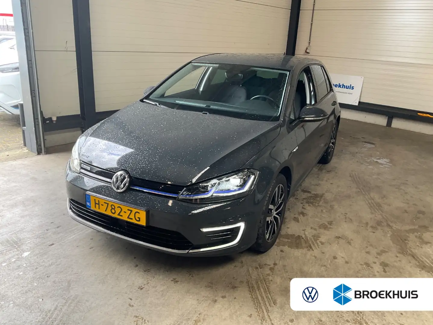 Volkswagen e-Golf E-DITION 136 pk | Airco (automatisch) | Apple Carp Grijs - 1