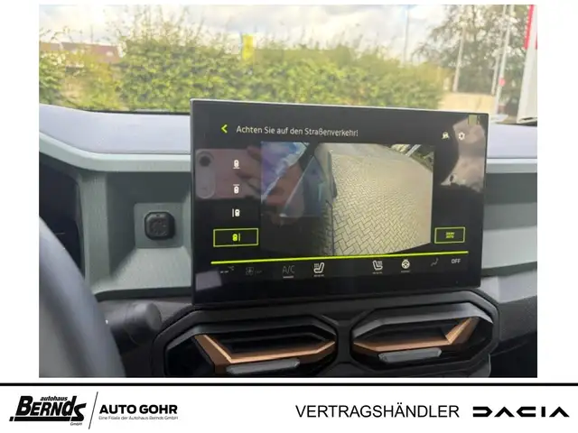 Dacia Duster view 13