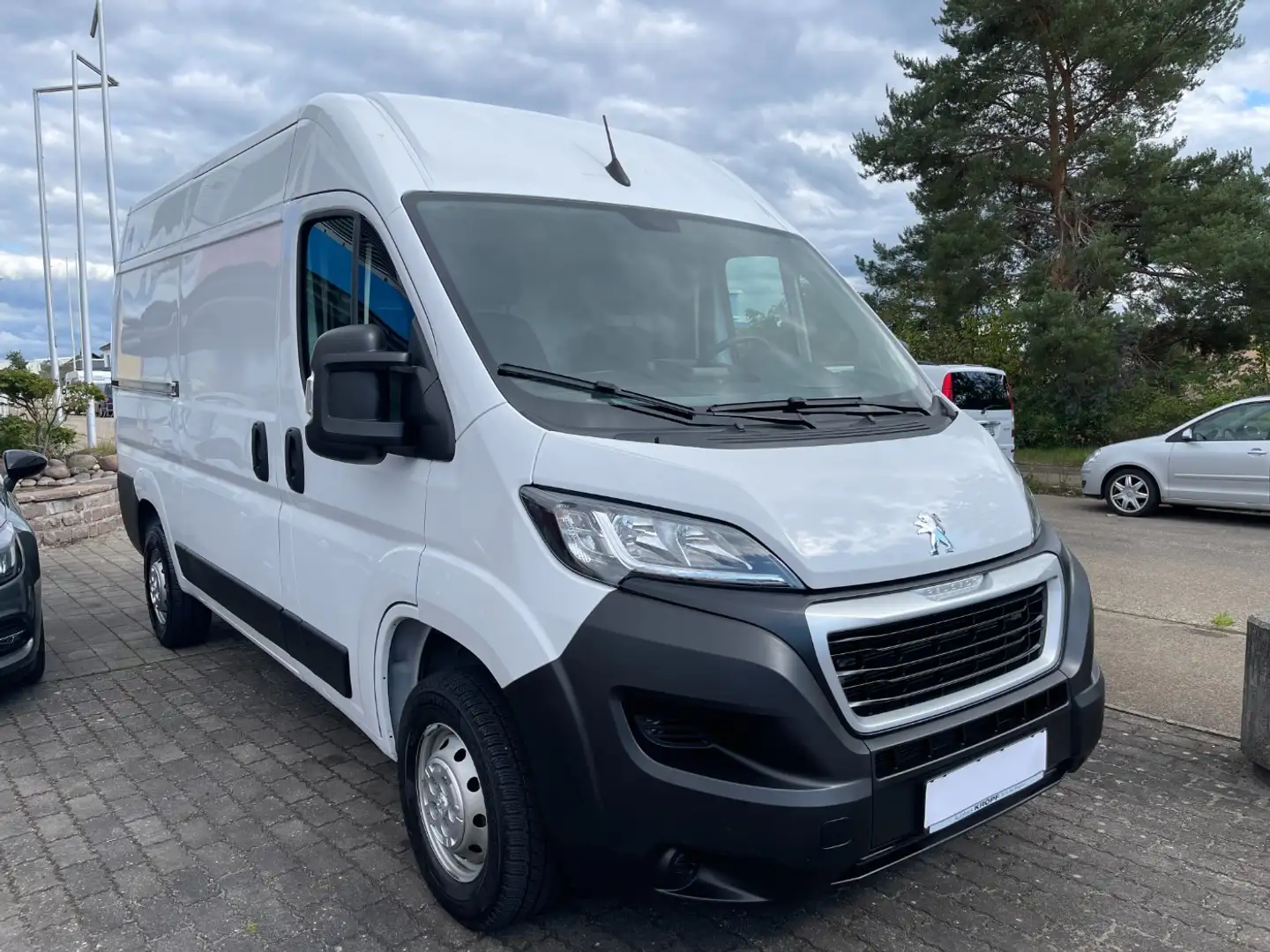 Peugeot Boxer Kasten Hochraum 2.2 L 3.3t 333 2H2 120 Weiß - 2