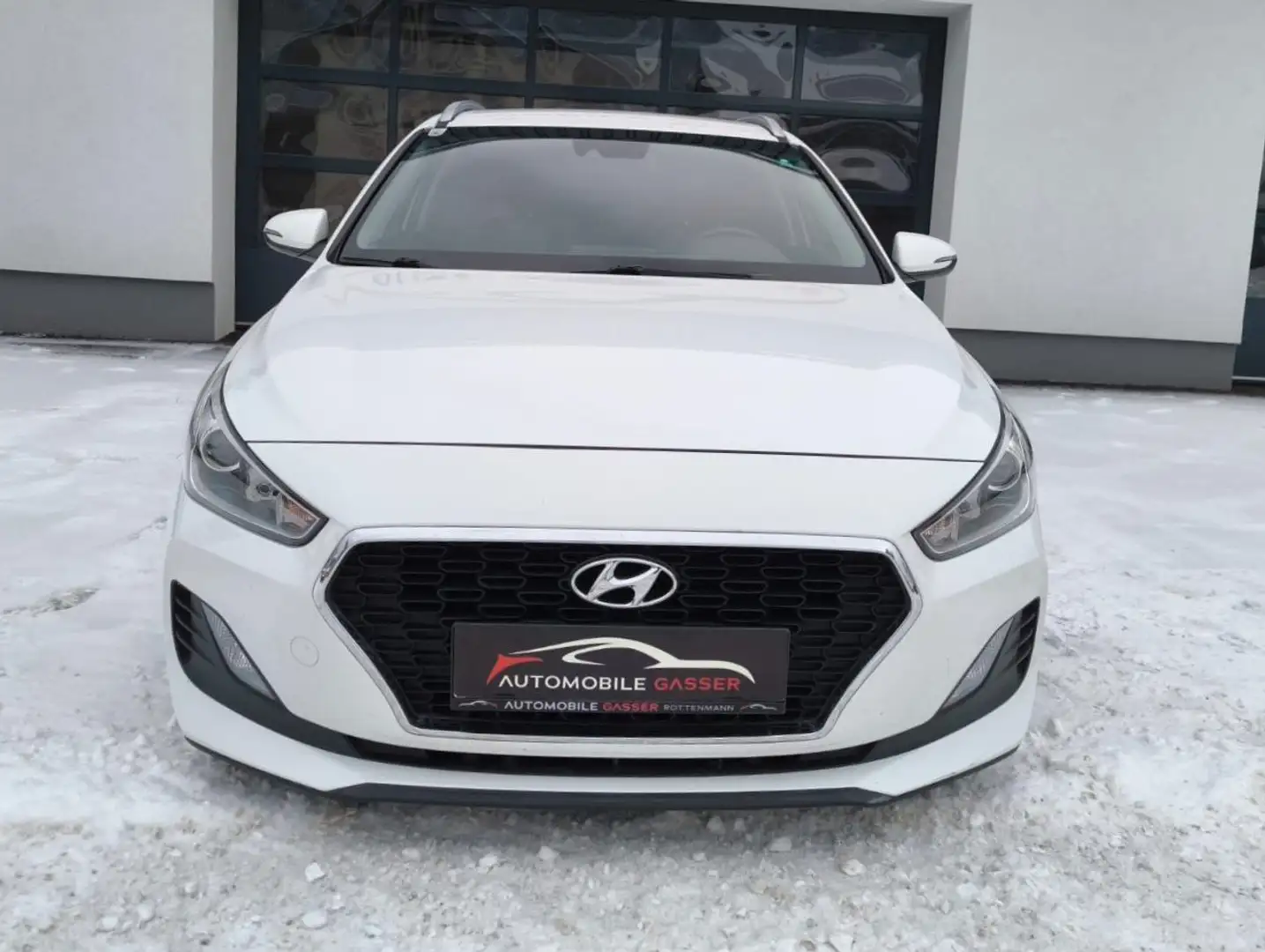 Hyundai i30 i30 CW 1,4 MPI Click *§57a NEU*Service NEU* Weiß - 2