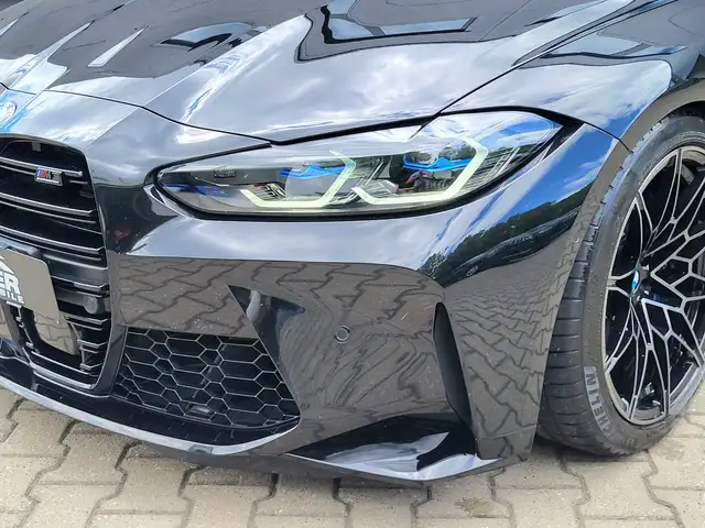 BMW M3 view 4