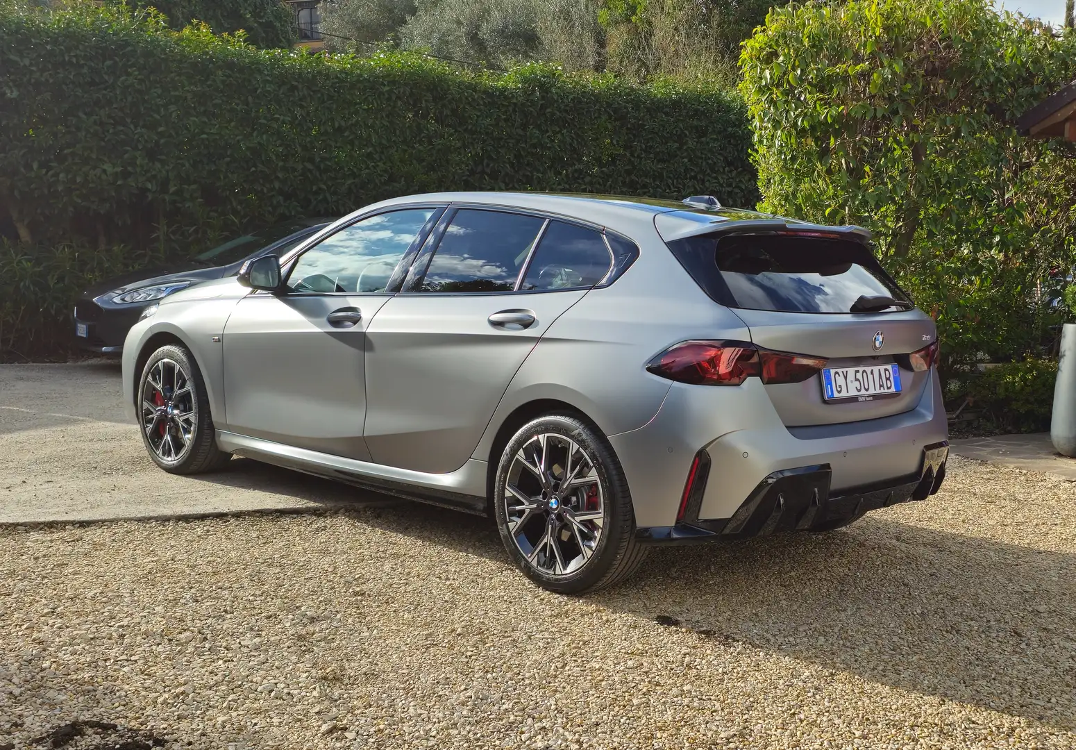 BMW 120 MSport Pro auto 178 HP "MODEL 2025" Grijs - 1