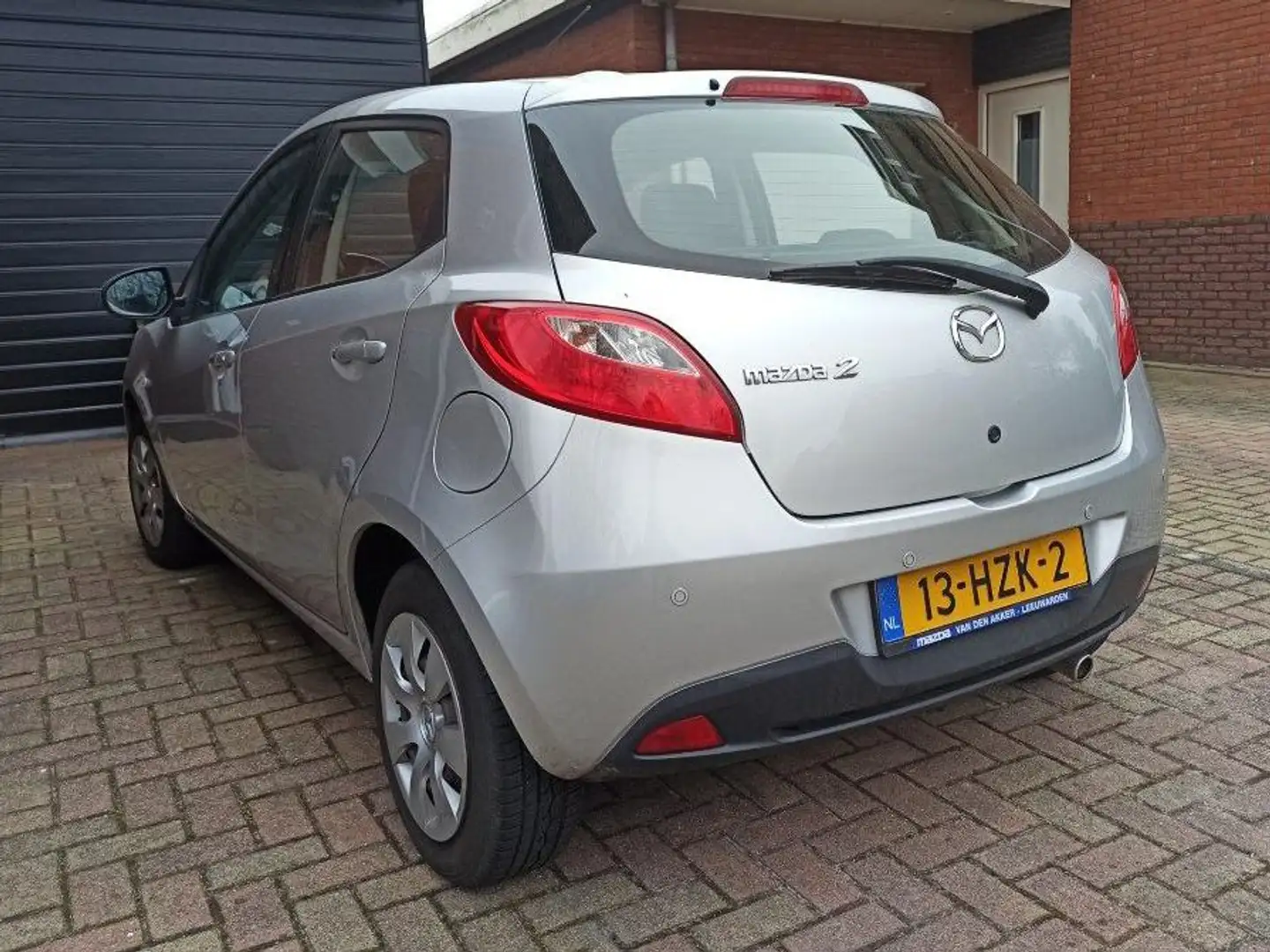 Mazda 2 1.3 TS Plus Grijs - 2