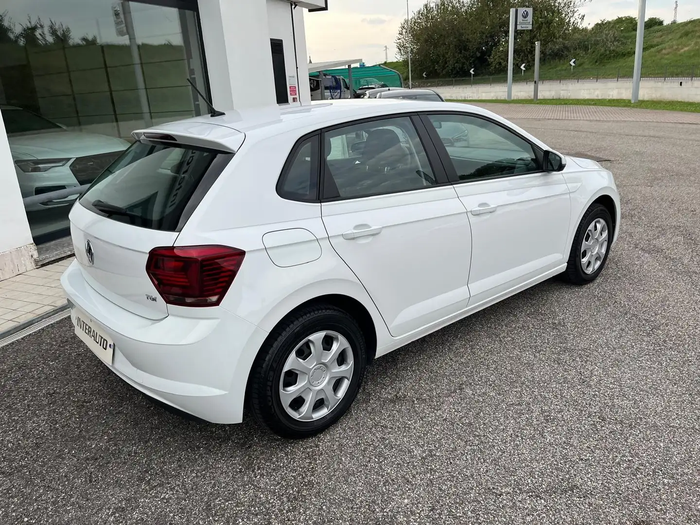 Volkswagen Polo Polo VI 2017 5p 1.0 tgi Trendline 90cv my19 Blanc - 2