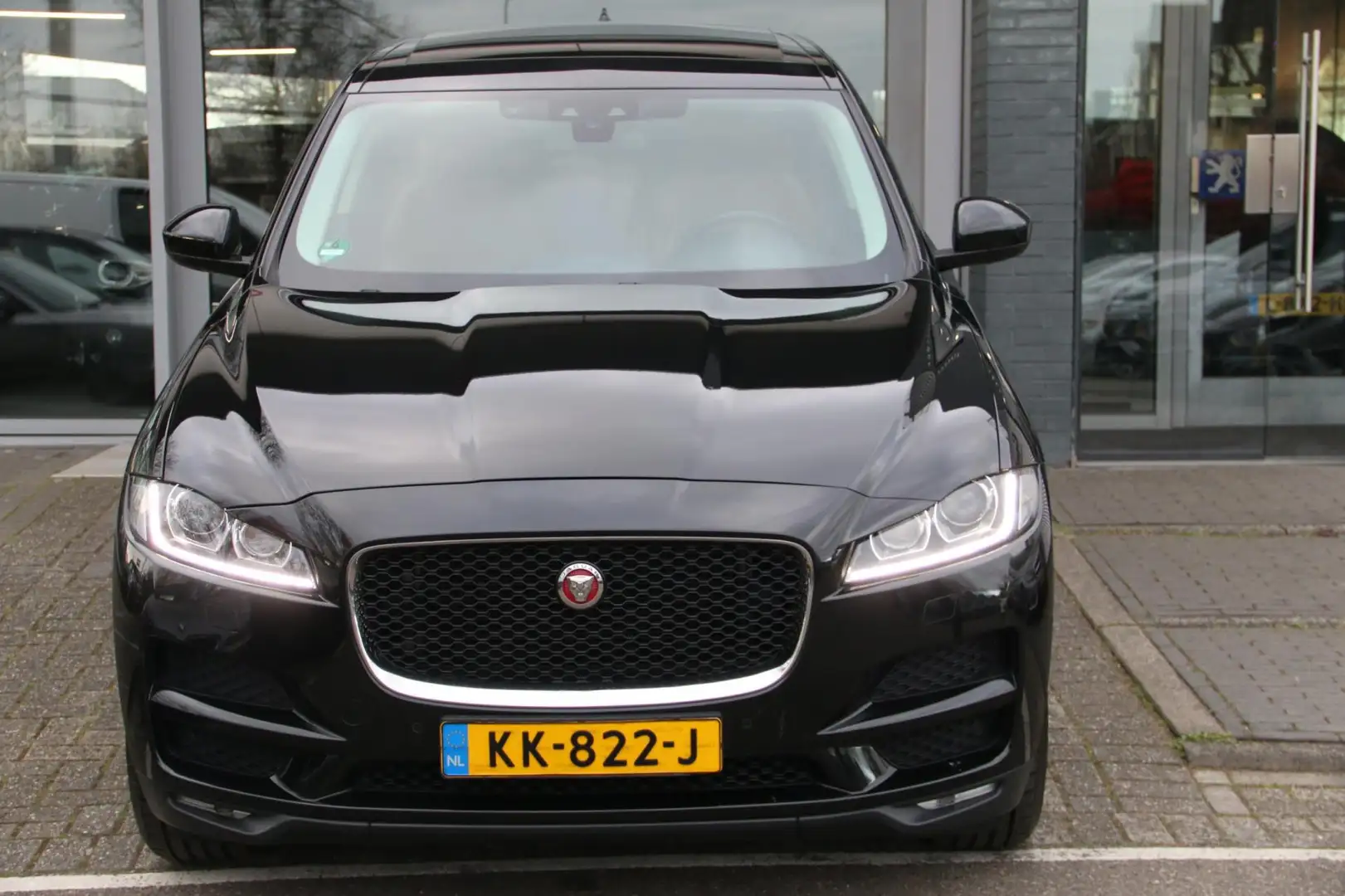 Jaguar F-Pace 2.0 Portfolio AWD 20d PANO-DAK NL-AUTO NAP! Noir - 2