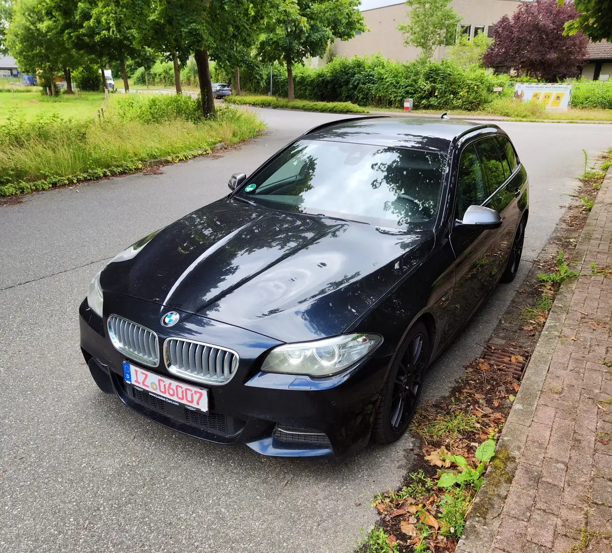 BMW 550 M550d xDrive Touring Sport-Aut. / Standhzg / 20" Noir - 2