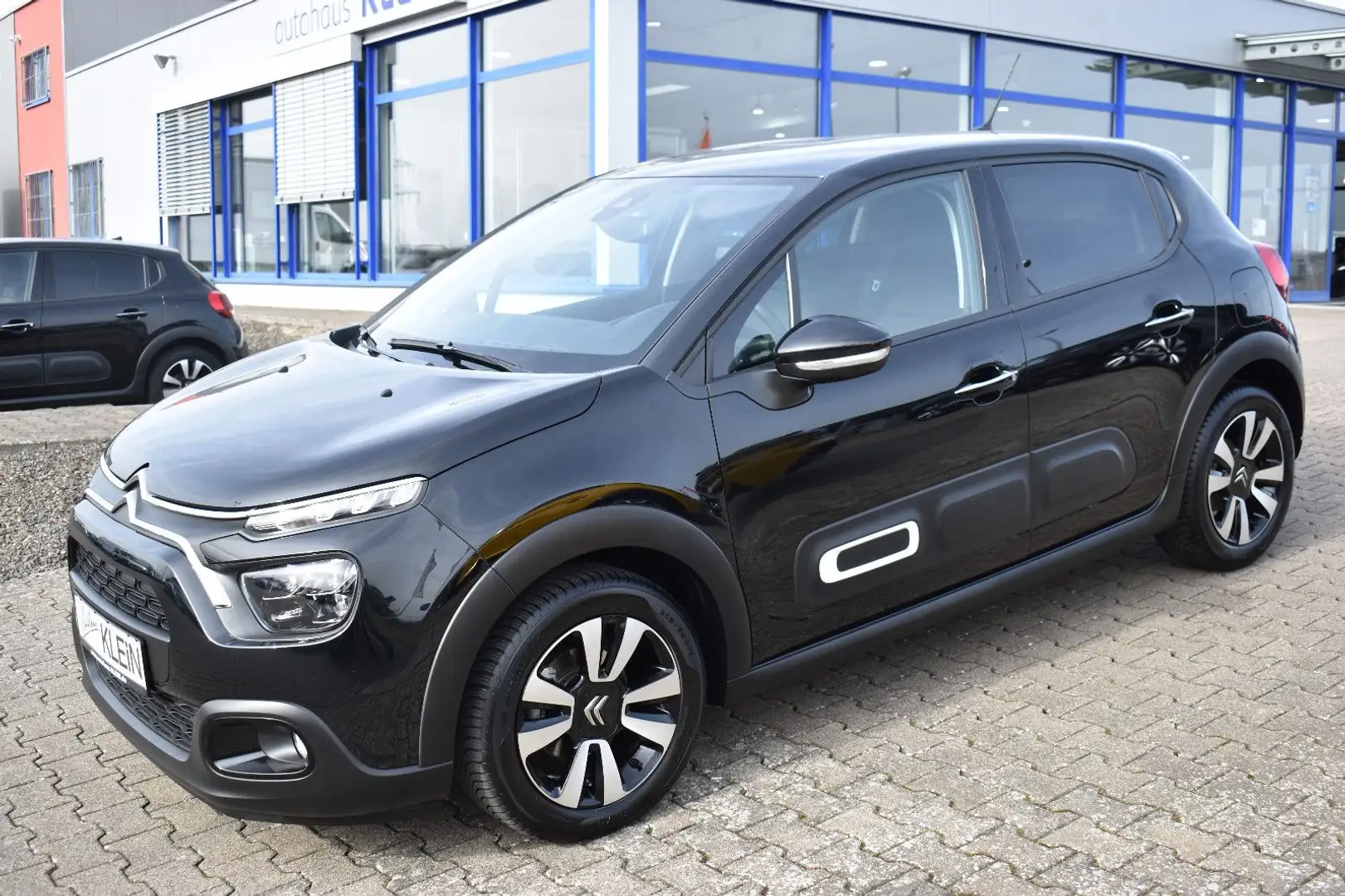 Citroen C3 Max 1.2 PureTech110 - NAVI-CARPLAY-KAMERA-LED Schwarz - 2