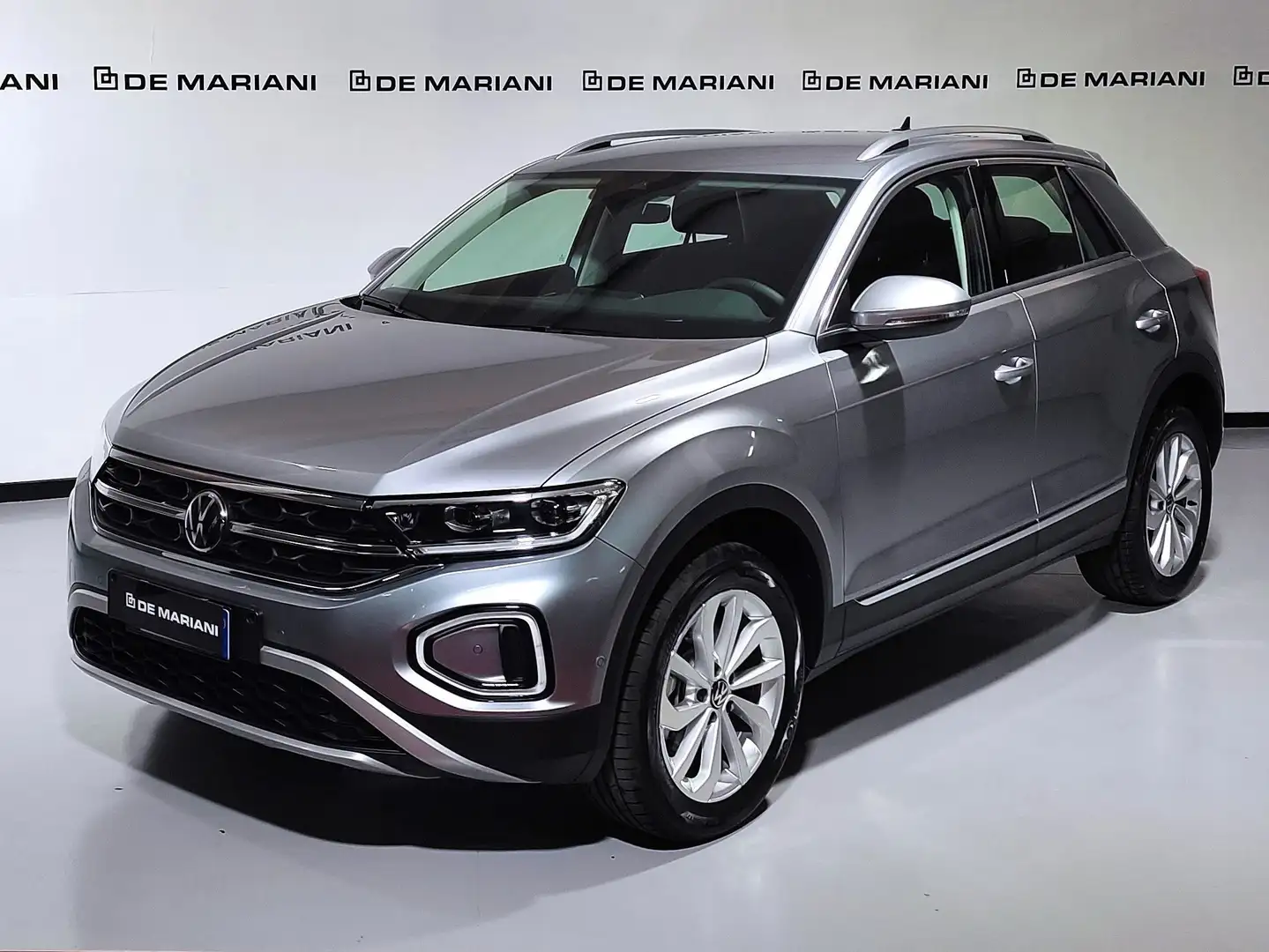 Volkswagen T-Roc 2.0 tdi Style 150CV DSG " KM 0" (Sede di Taranto) Argento - 1