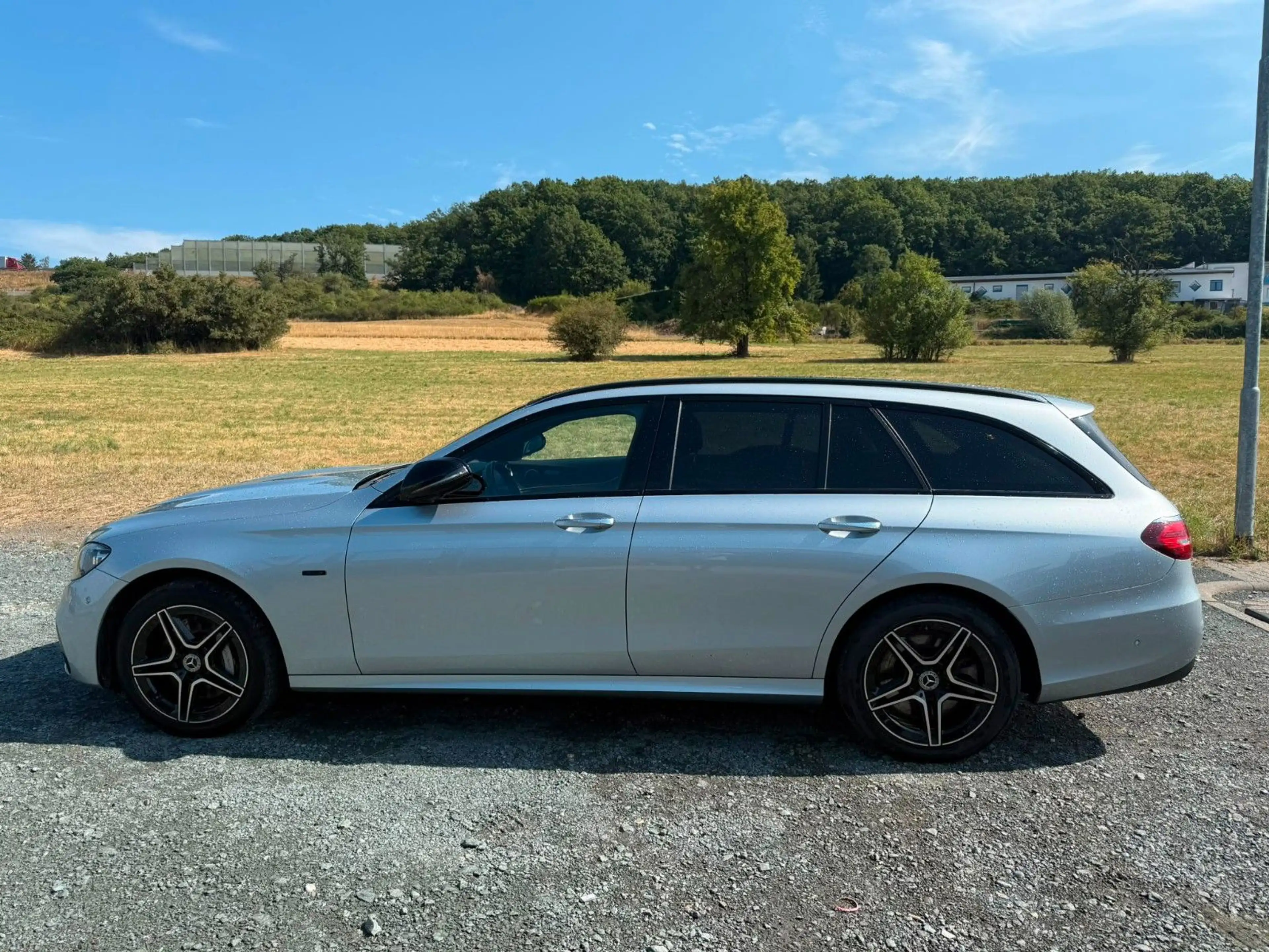 Mercedes-Benz E 300 T-Modell E 300 de 4Matic — photo 4