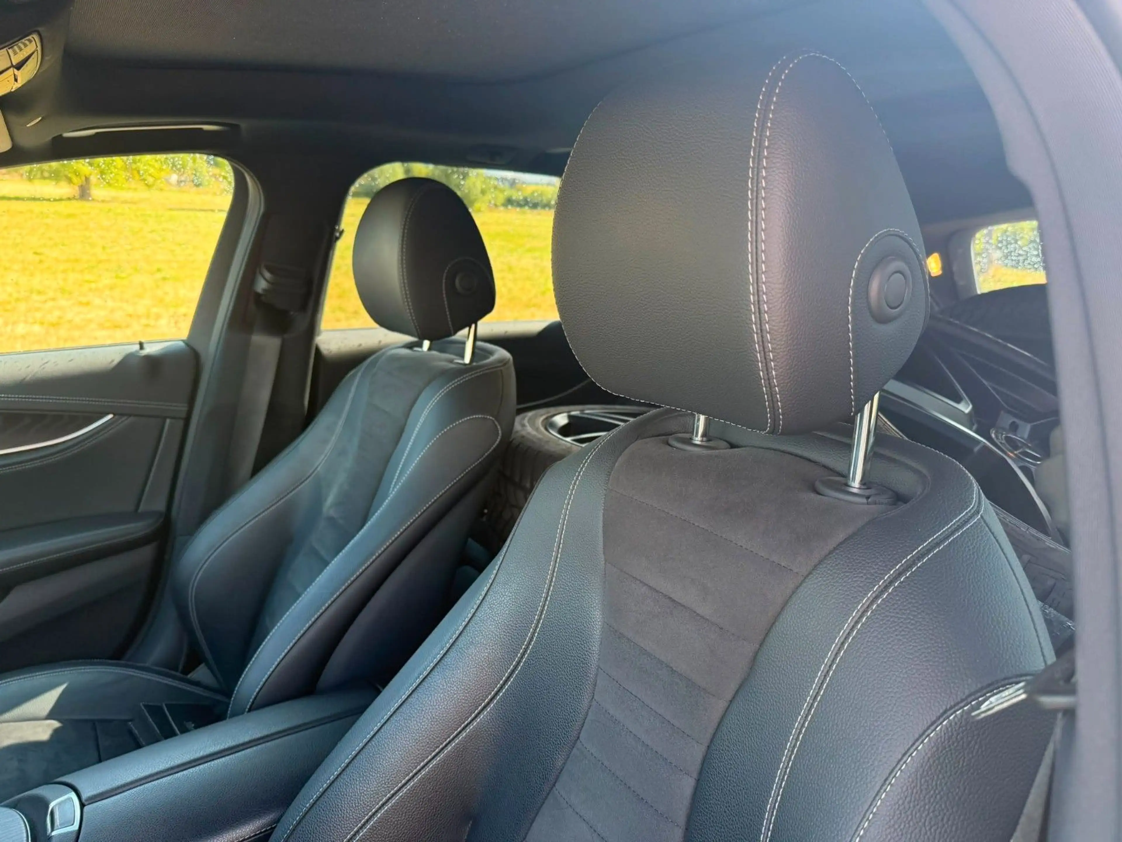 Mercedes-Benz E 300 T-Modell E 300 de 4Matic — photo 12