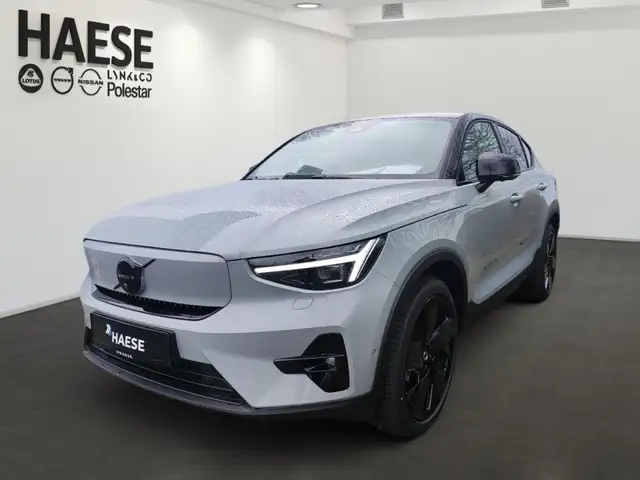 Volvo EC40 185 kW Single Motor Extended Range RWD Ultra Black