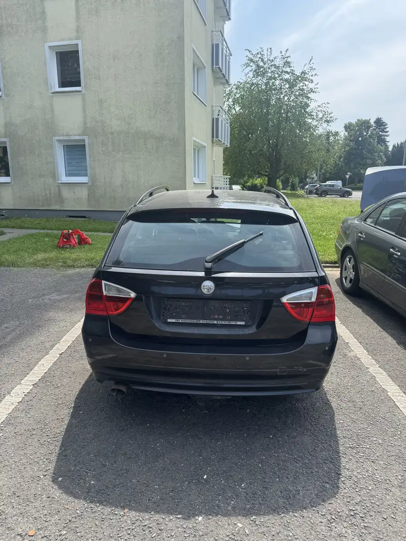 BMW 320 320d DPF Touring Aut. - 1