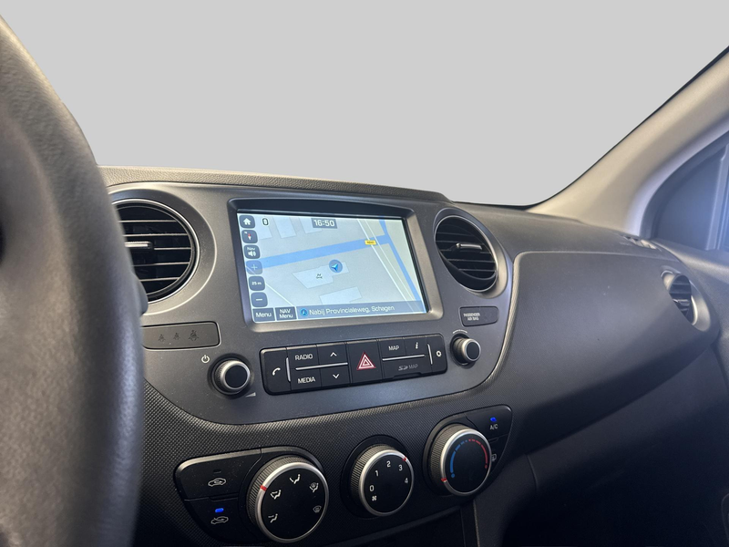 Hyundai i10 1.0i Comfort — photo 6