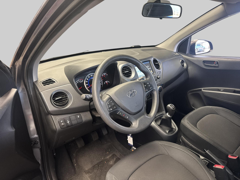 Hyundai i10 1.0i Comfort — photo 11