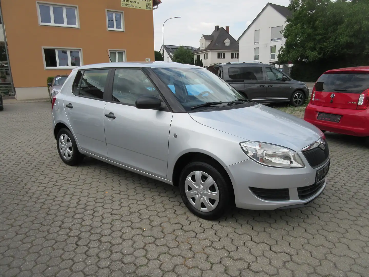 Skoda Fabia Active*aus 1. Hand+Klima* Grau - 1