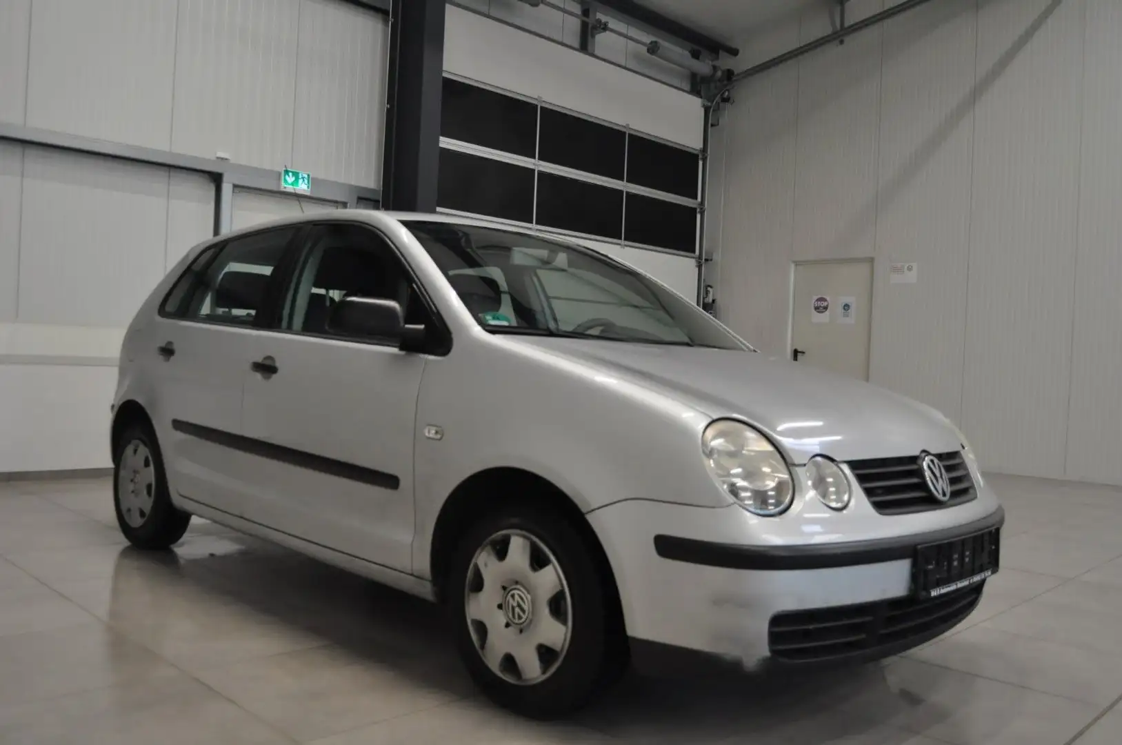 Volkswagen Polo IV Basis / KLIMA / CD-SPIELER Срібний - 2