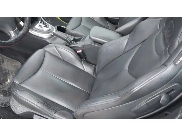 Peugeot 308 view 10