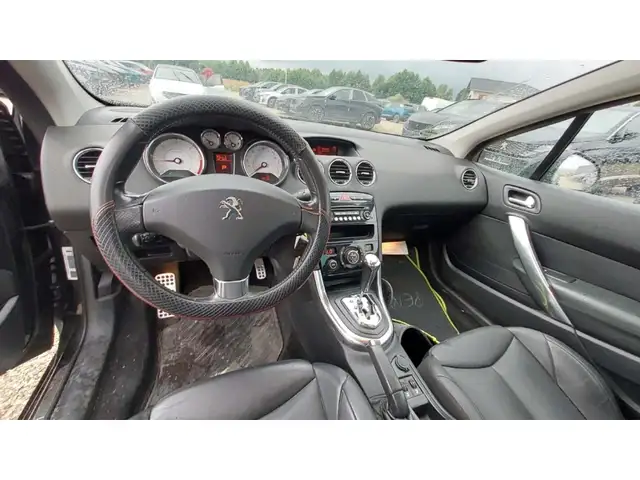Peugeot 308 view 13