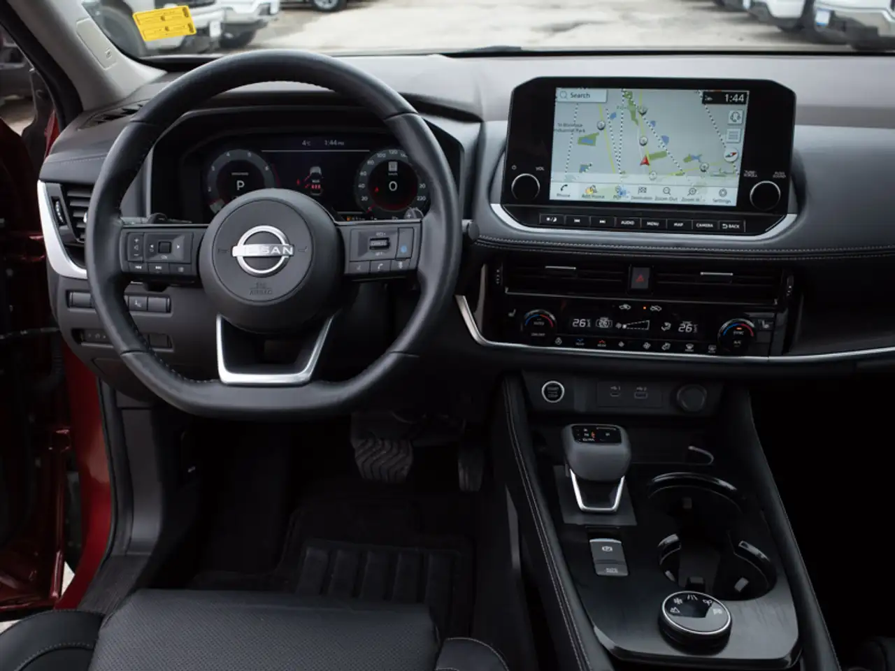 Nissan Rogue снимка Nissan Rogue