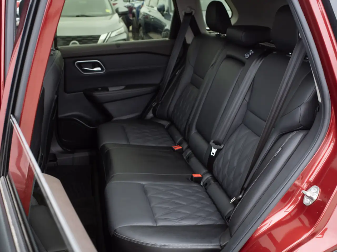 Nissan Rogue снимка Nissan Rogue
