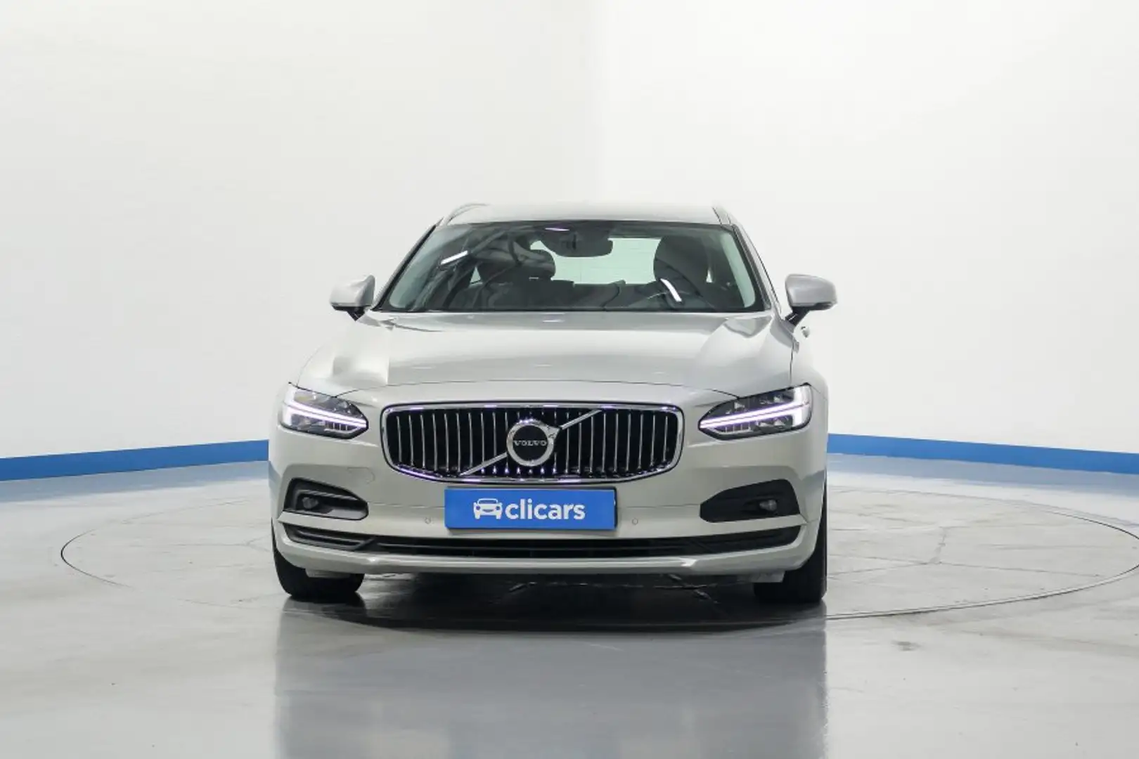 Volvo V90 B4 Momentum Pro Aut. Plateado - 2