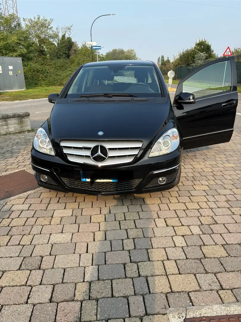Mercedes-Benz B 200 Negro - 1