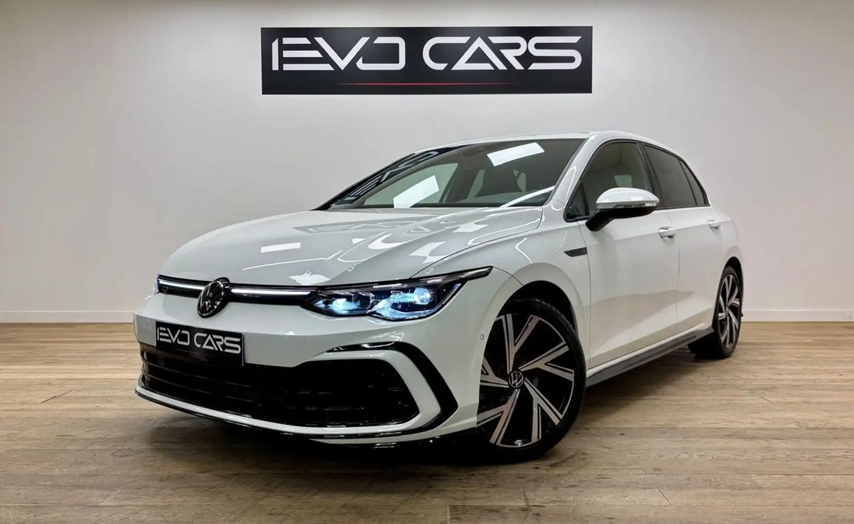 Volkswagen Golf 1.5 eTSI 150 ch DSG7 R-Line Suivi VW / Caméra / ACC / CarPlay / Matrix LED Blanc - 1