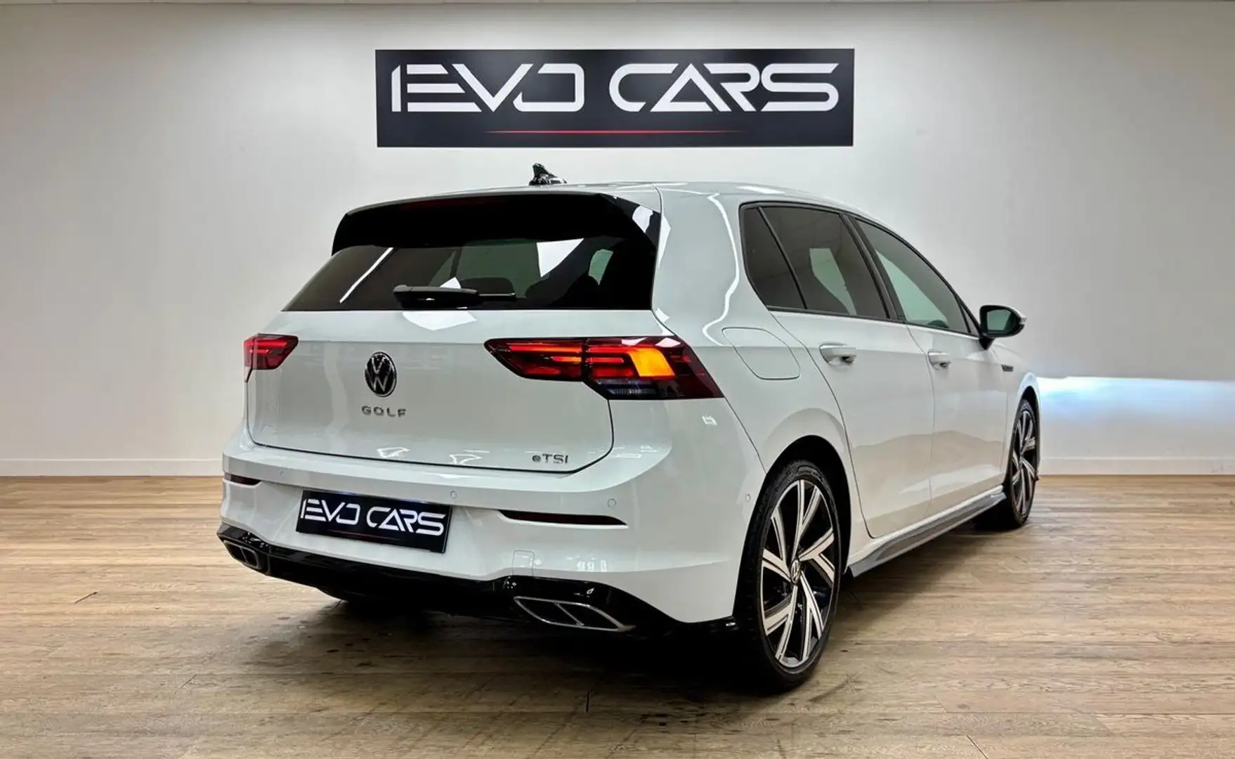 Volkswagen Golf 1.5 eTSI 150 ch DSG7 R-Line Suivi VW / Caméra / ACC / CarPlay / Matrix LED Blanc - 2