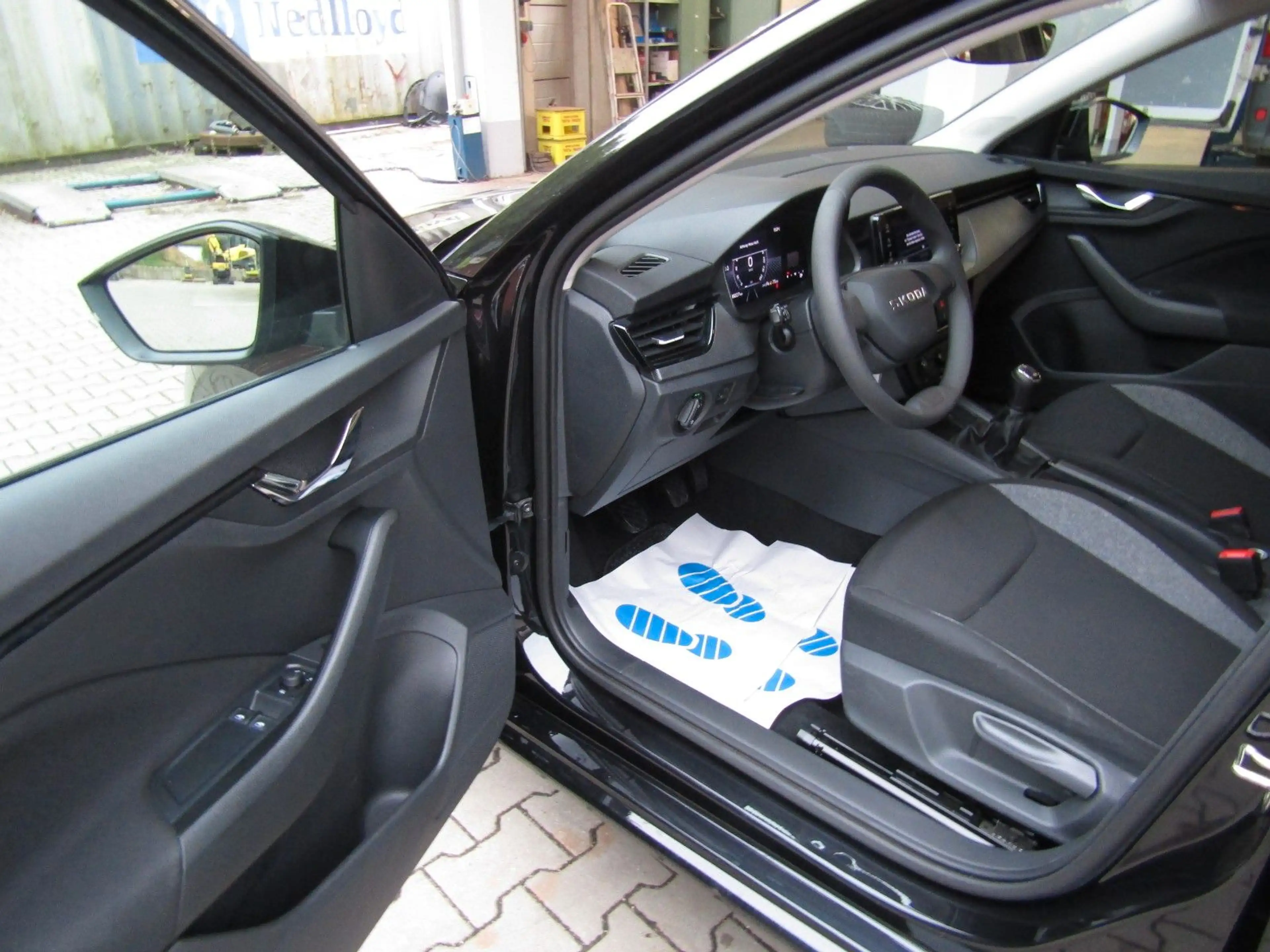Skoda Scala Essence PDC LED DAB Top Zustand — photo 3