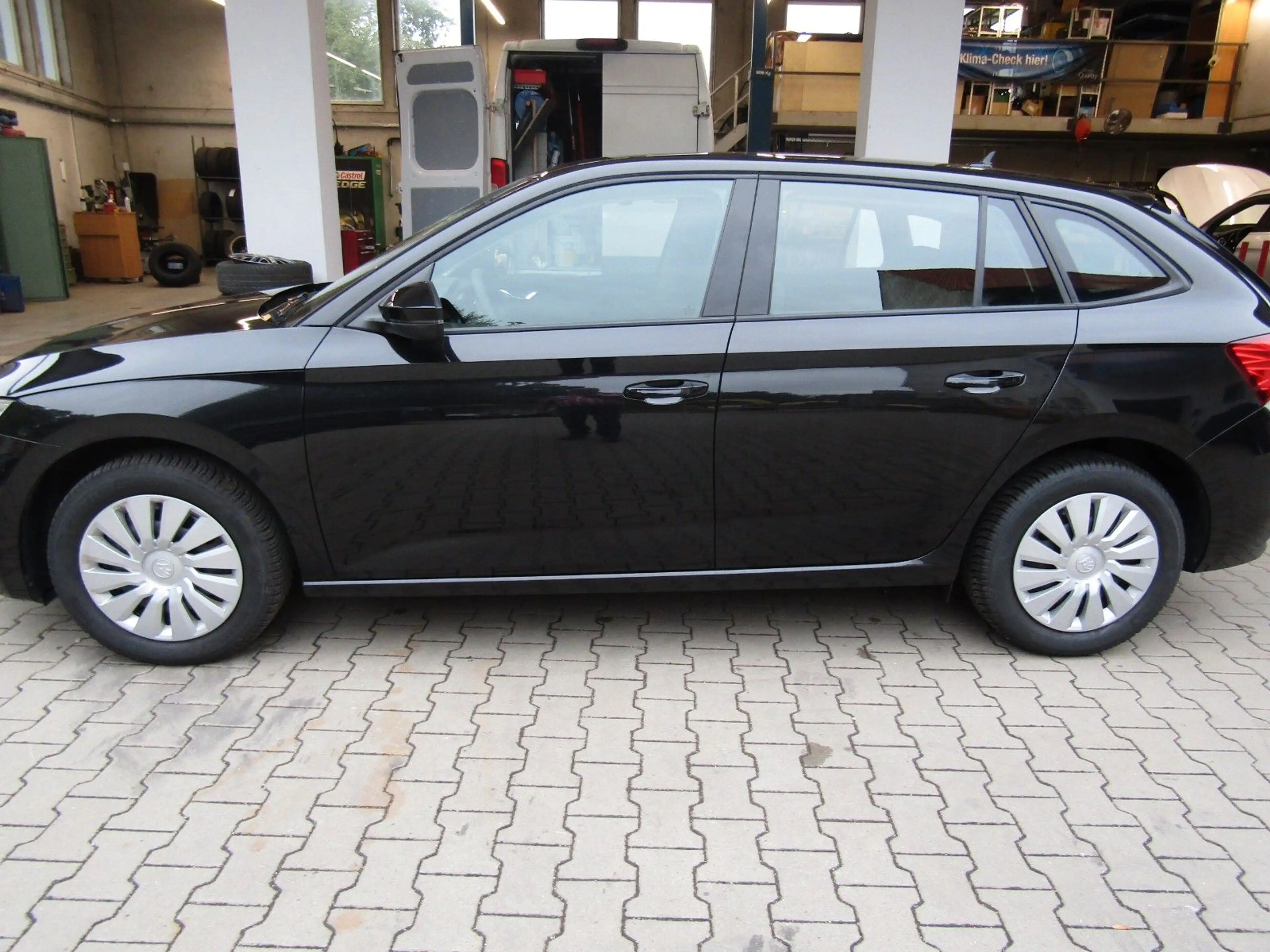 Skoda Scala Essence PDC LED DAB Top Zustand — photo 7