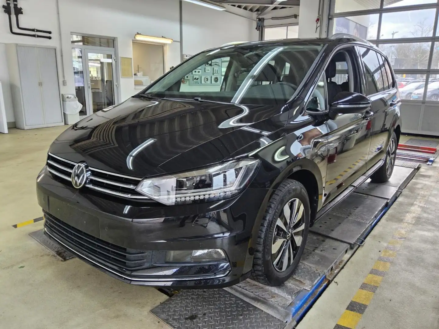 Volkswagen Touran 2.0 TDI BMT/Start-Stopp Move*LED*ACC* Schwarz - 2