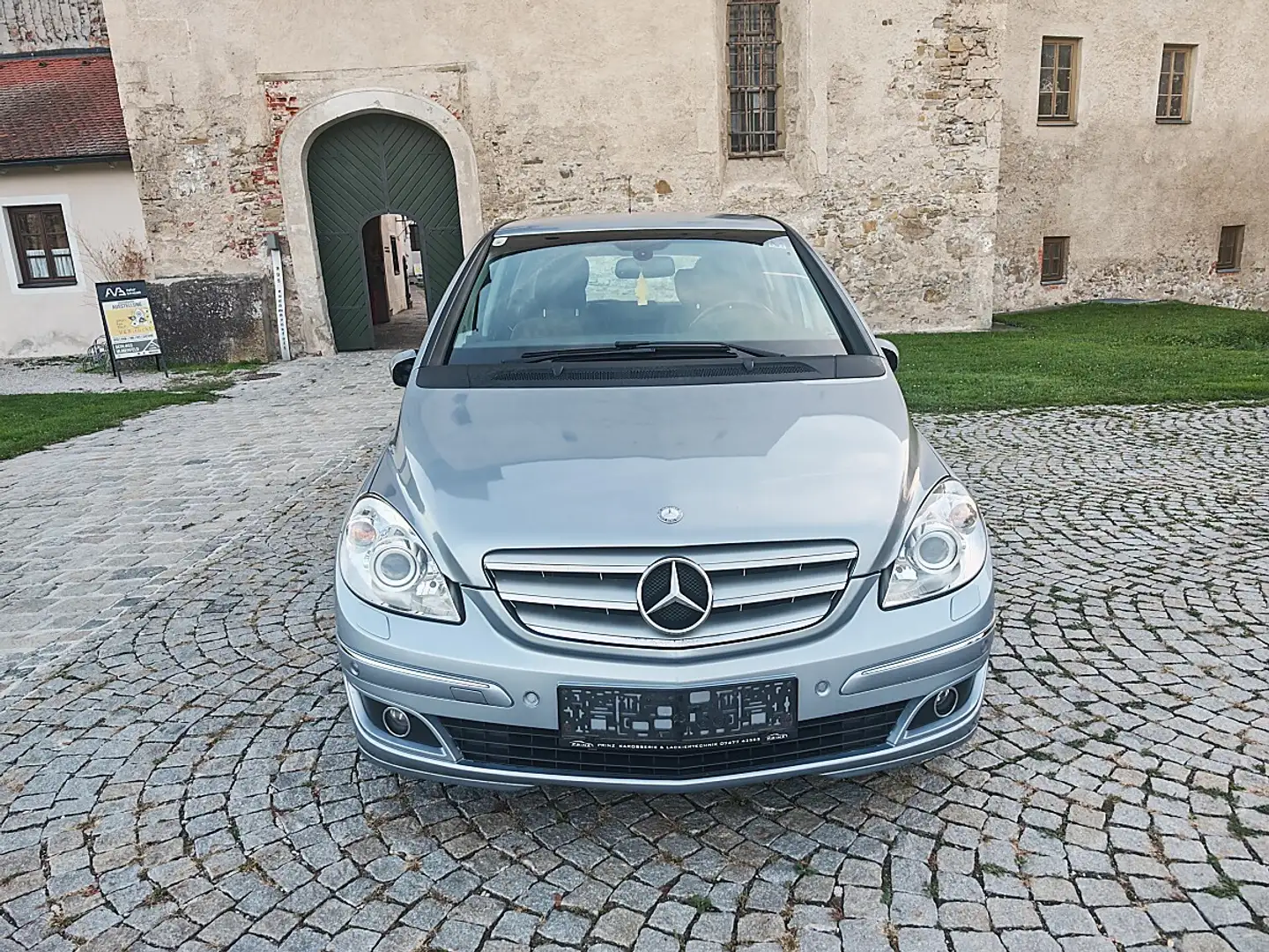 Mercedes-Benz B 200 CDI Blau - 1