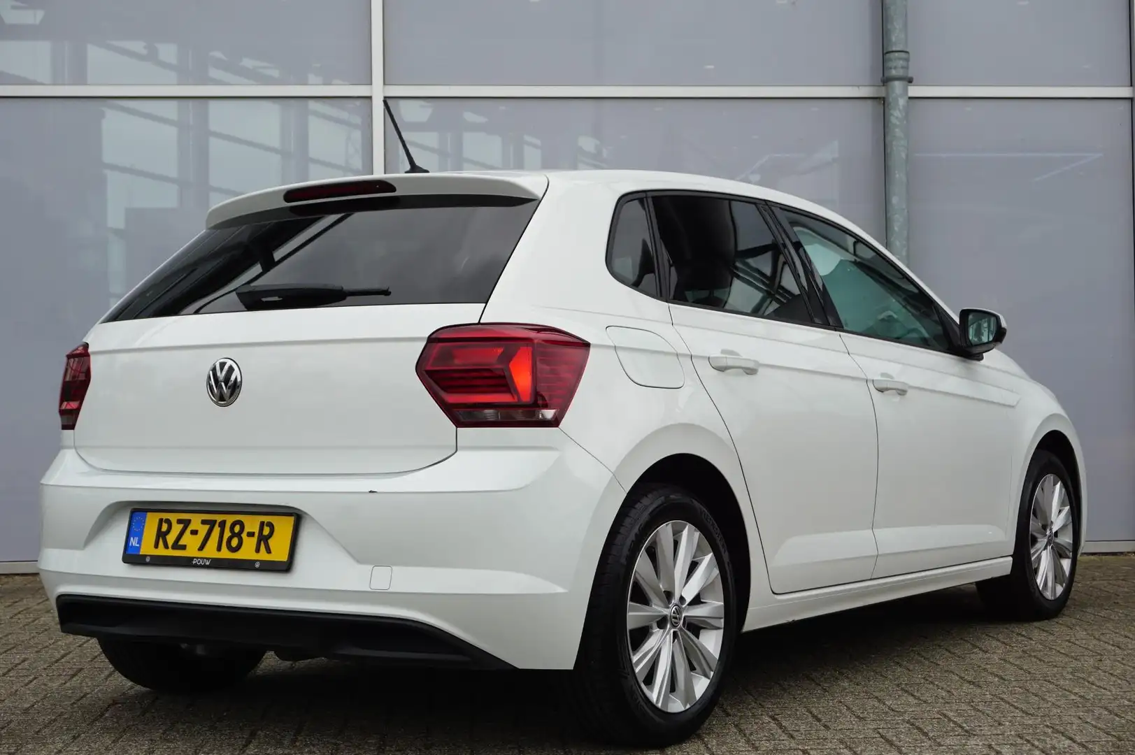 Volkswagen Polo 1.0 TSI 95pk Highline | Adaptive Cruise | Climatro Wit - 2