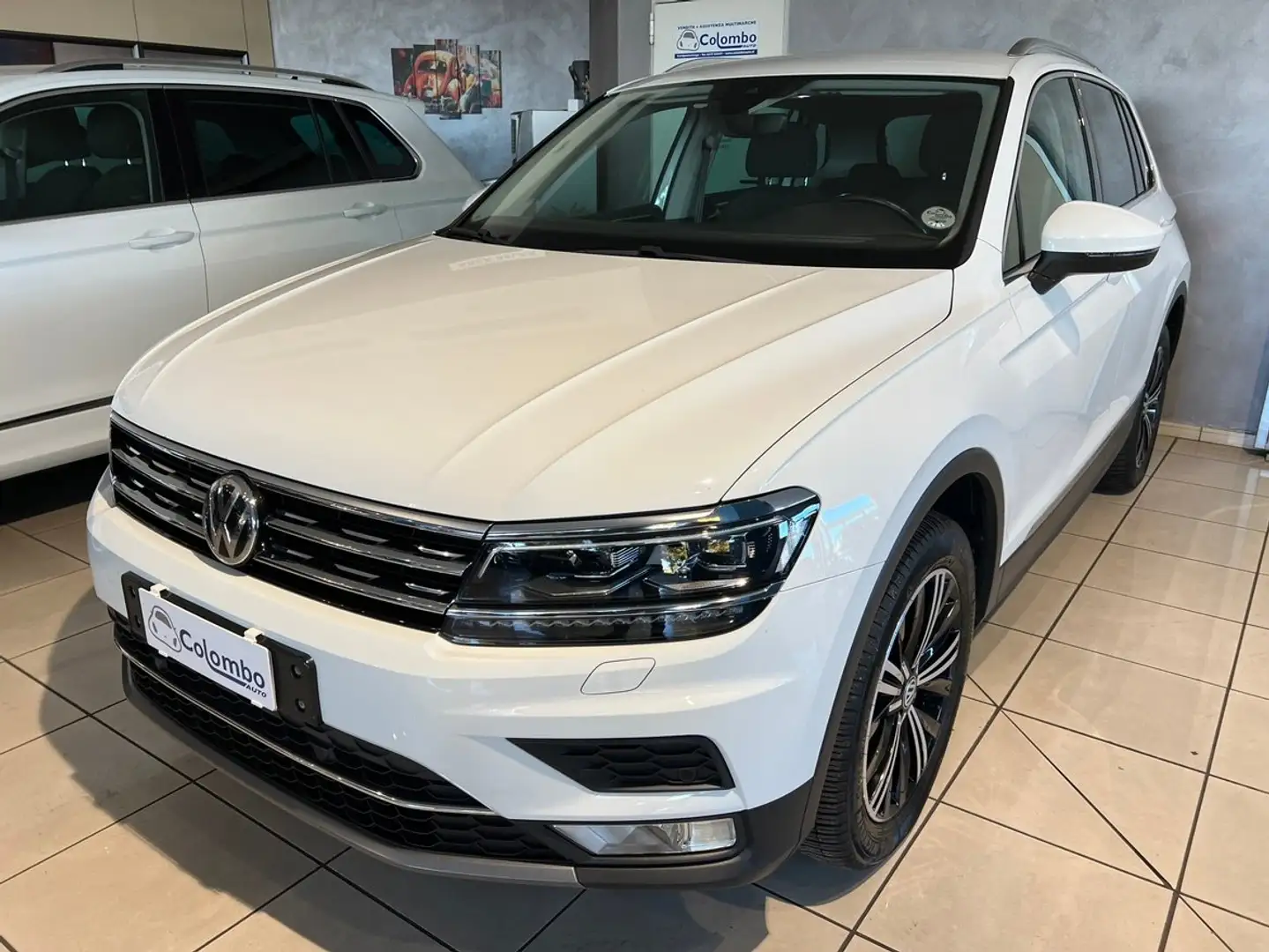 Volkswagen Tiguan 2.0 tdi Executive 4mot 150cv dsg App Conn Led 18" Bianco - 1
