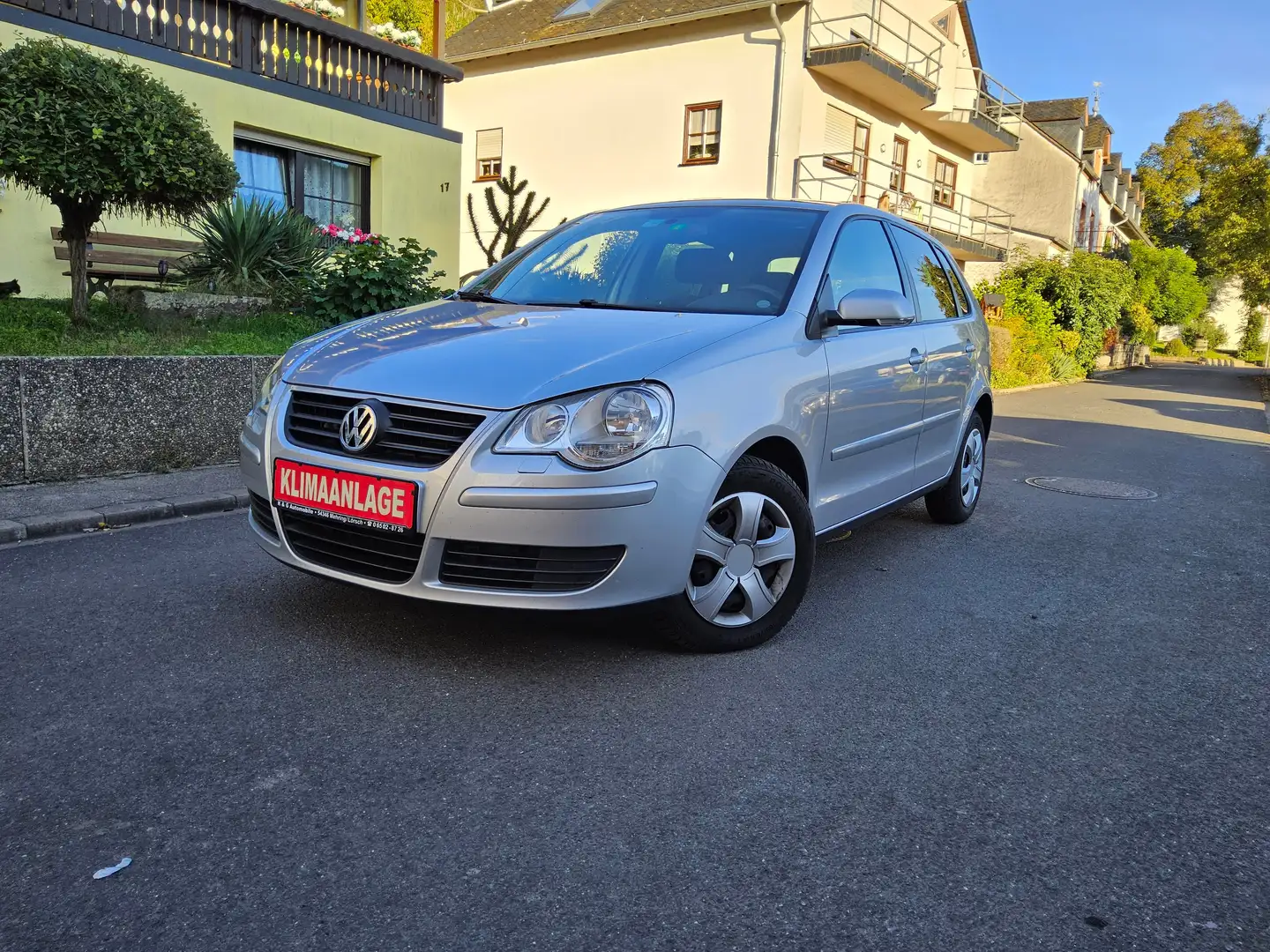 Volkswagen Polo Tour/Klima/*5-türig*/TOP-ZUSTAND Silber - 1