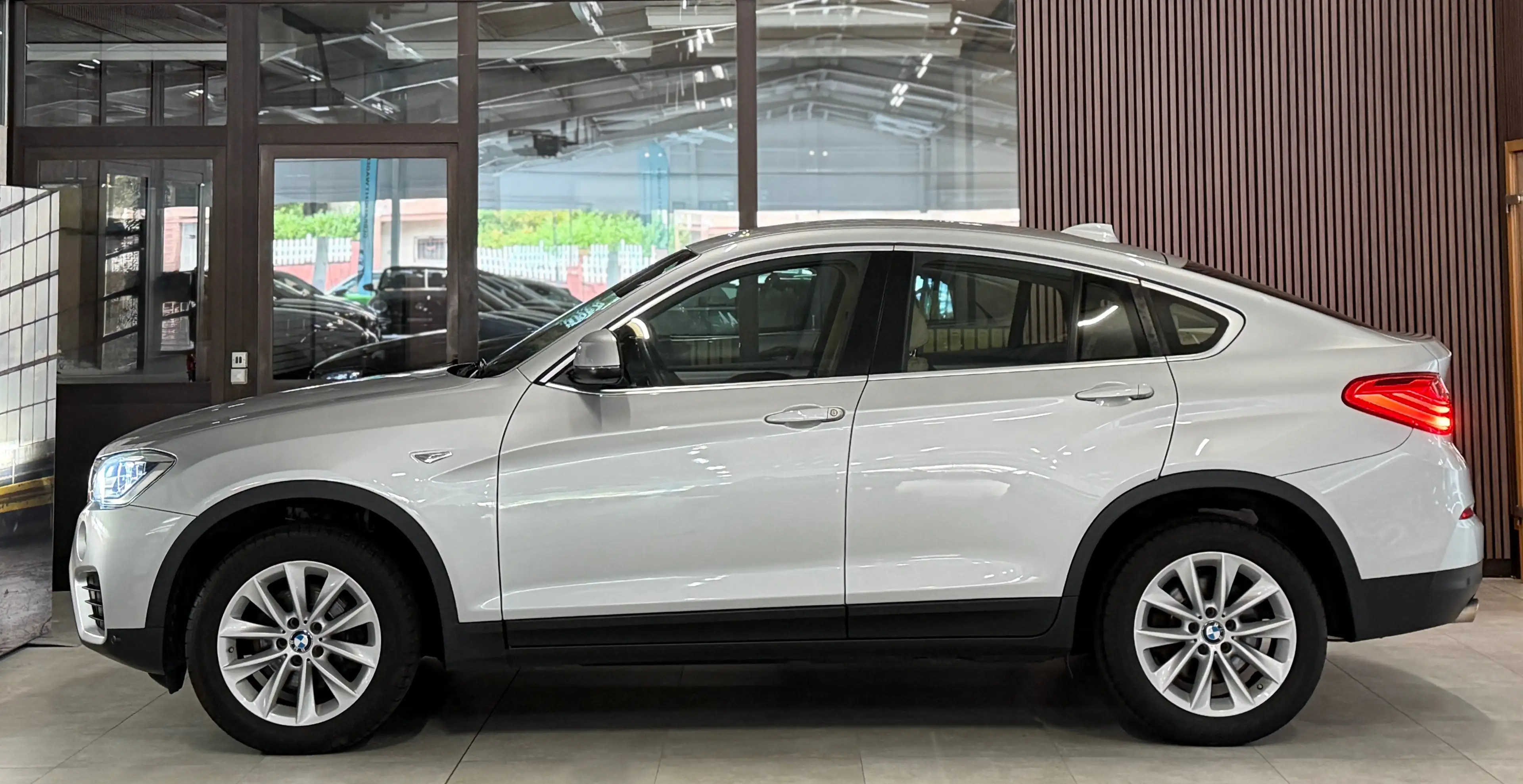 BMW X4 xDrive 20 d Advantage(F26)Tüv/Au u. Service neu*LED*Leder* — photo 8