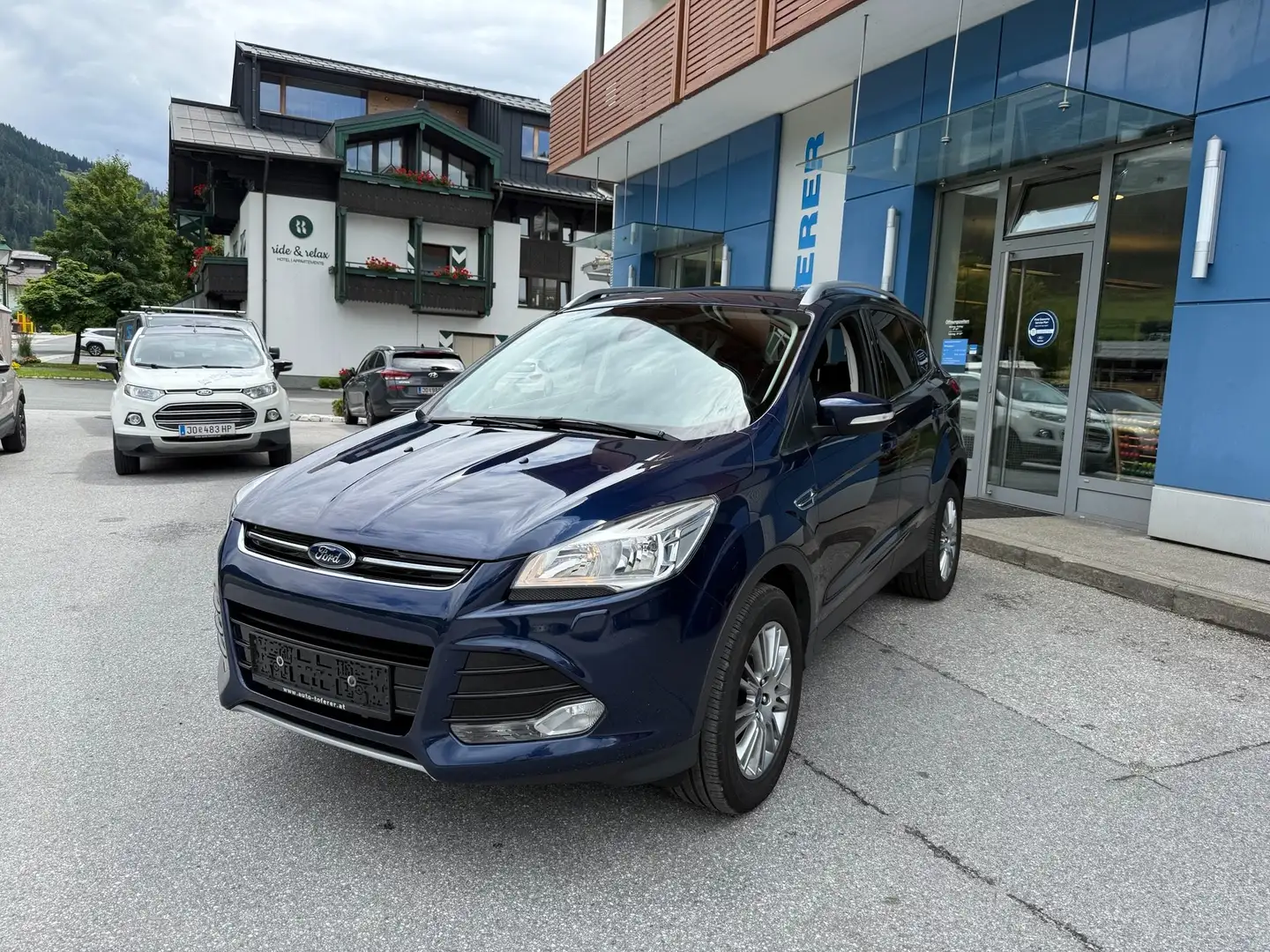 Ford Kuga 2,0 TDCi Titanium 4x4 Blau - 1
