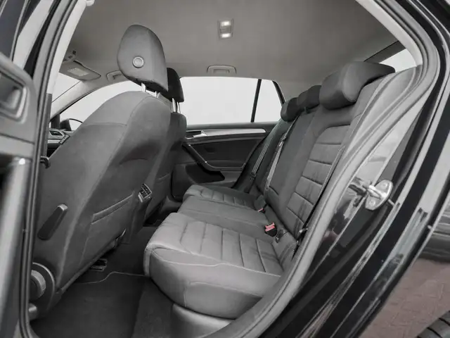 Volkswagen Golf view 25
