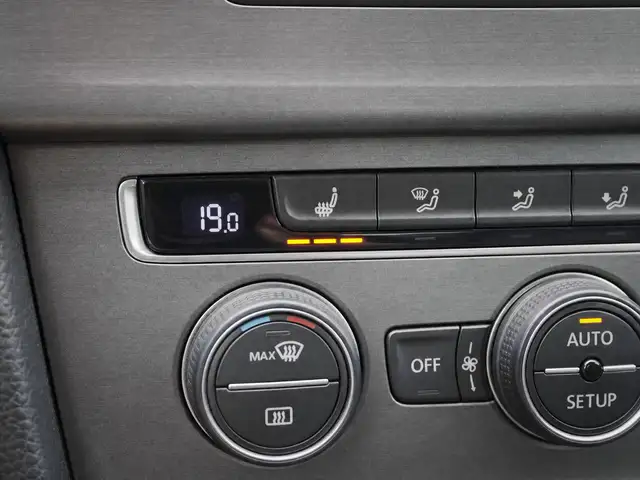 Volkswagen Golf view 16
