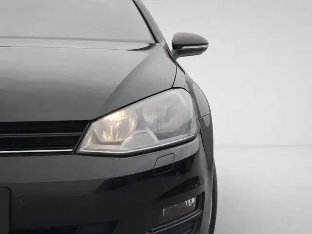 Volkswagen Golf view 19