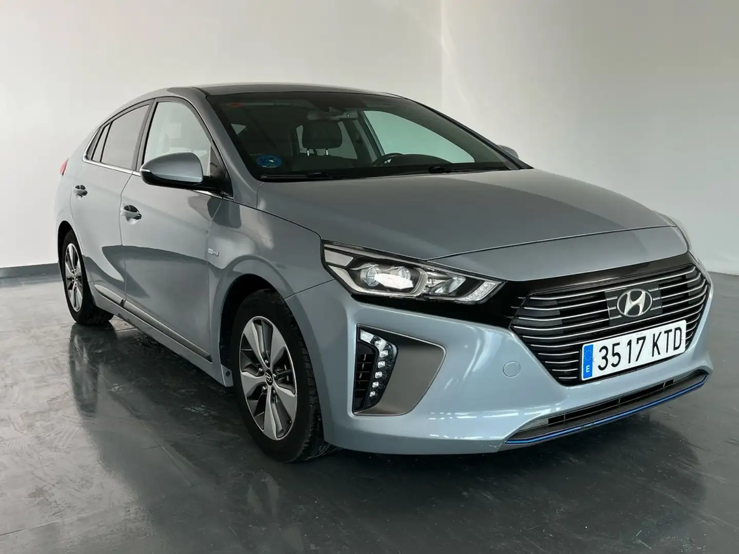 Hyundai IONIQ 1.6 GDI PHEV Klass DCT Gris - 1
