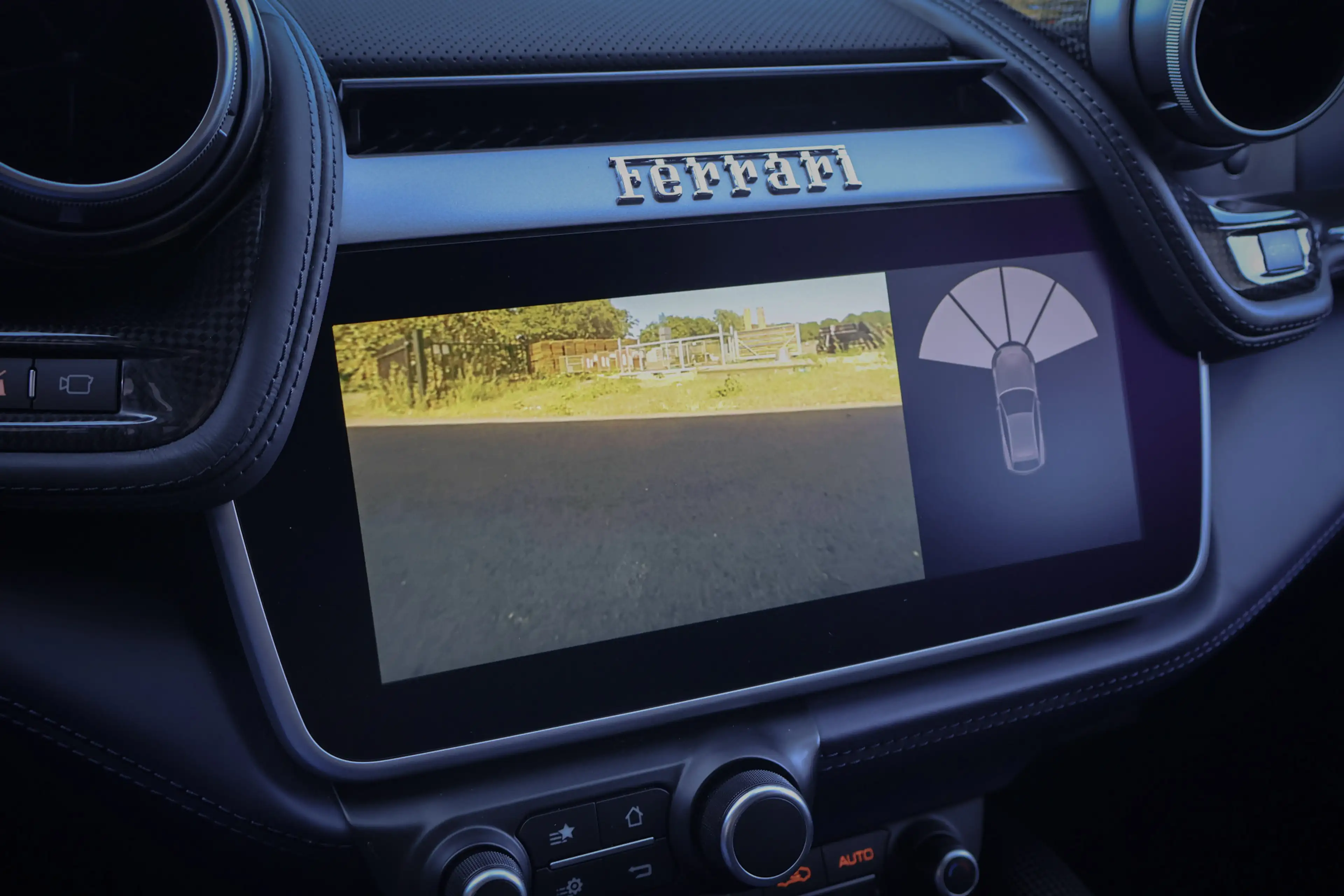 Ferrari GTC4 Lusso T 3.9 V8 | DEALER ONDERHOUDEN | APPLE CARPLAY | CA — photo 38