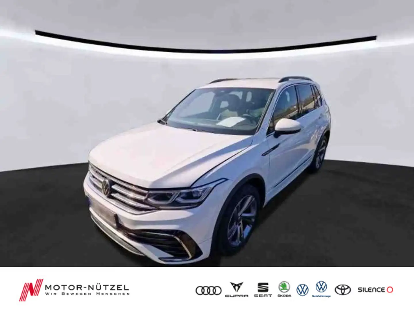 Volkswagen Tiguan 1.5 TSI DSG R-LINE MATRIX+NAV+ACC+SHZ+RFK Weiß - 1