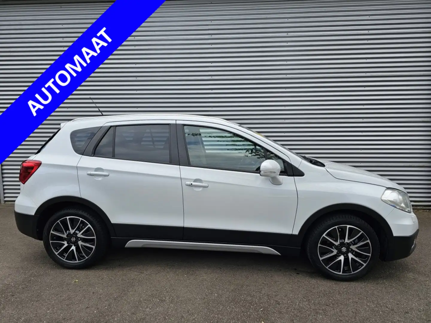 Suzuki SX4 S-Cross 1.6 High Executive Wit - 1