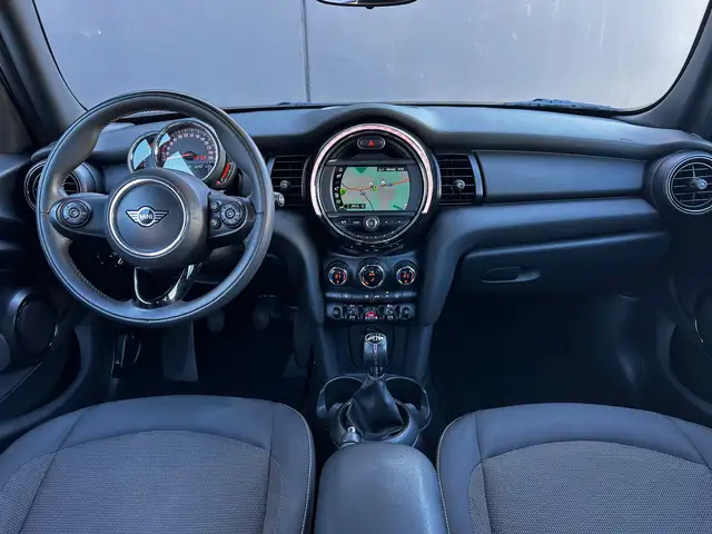 Mini Cooper Cooper view 12